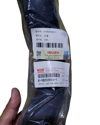 O caminhão japonês parte a mangueira de água do radiador do motor 8-98050924-1 para as peças do motor FVR 6HK1 ISUZU de ISUZU