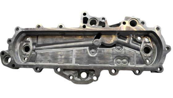O caminhão japonês parte a tampa do refrigerador de óleo 21302-97513 para NISSAN/UD PF6 PF6T TRUCK Nissan Truck Parts